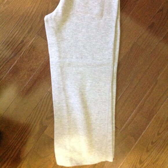 Roots Capris - Picture 4 of 6